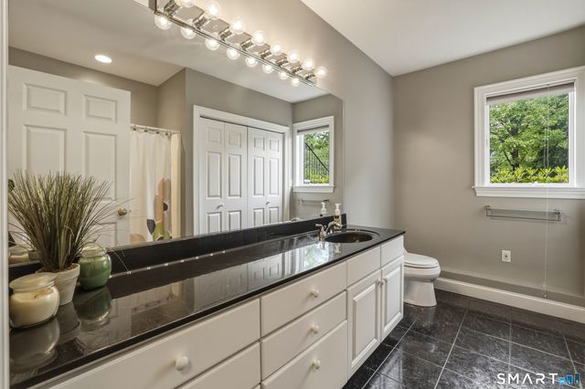 132 Lake Street, Manchester, CT 06042