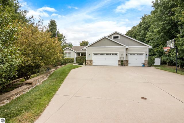 2726 Rock Court, Traverse City, MI 49684