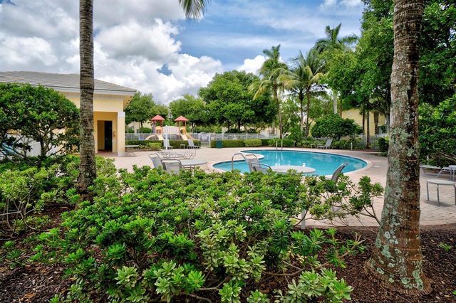 7644 Foxcroft Lane 7644, Davie, FL 33328