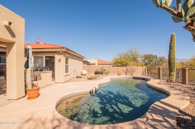8194 N Iron Ridge Drive, Tucson, AZ 85743