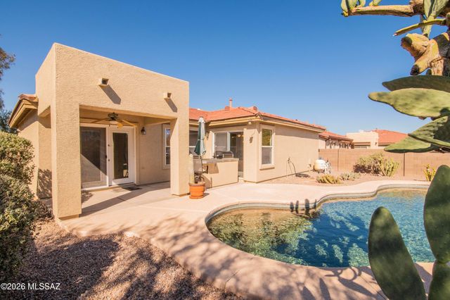 8194 N Iron Ridge Drive, Tucson, AZ 85743