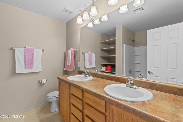 8194 N Iron Ridge Drive, Tucson, AZ 85743