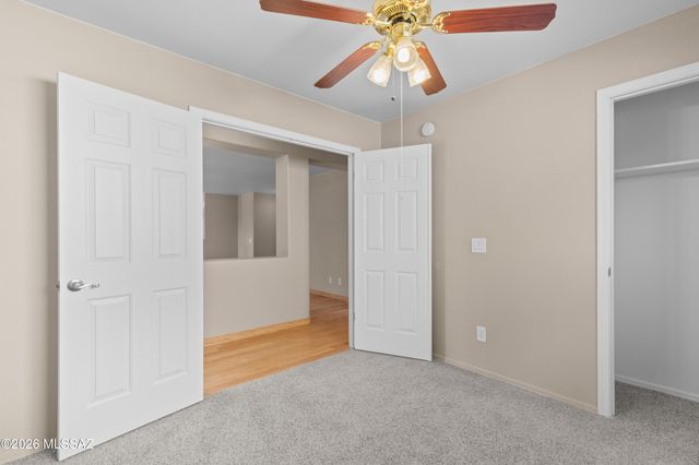 8194 N Iron Ridge Drive, Tucson, AZ 85743