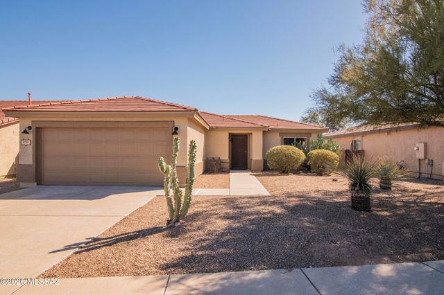 8194 N Iron Ridge Drive, Tucson, AZ 85743