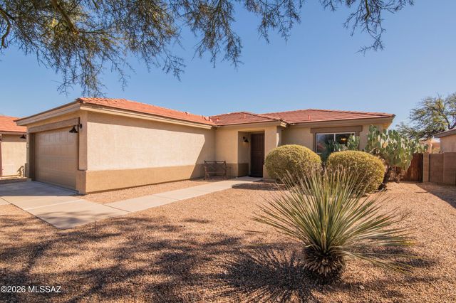 8194 N Iron Ridge Drive, Tucson, AZ 85743