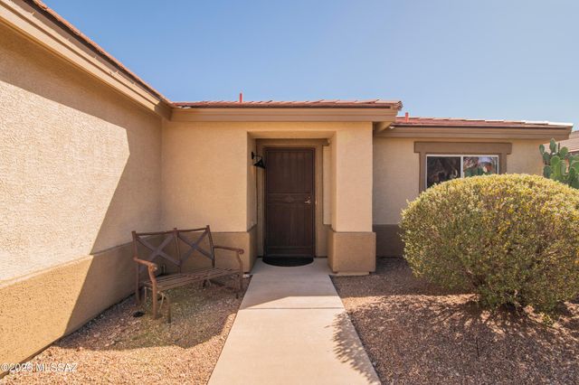 8194 N Iron Ridge Drive, Tucson, AZ 85743