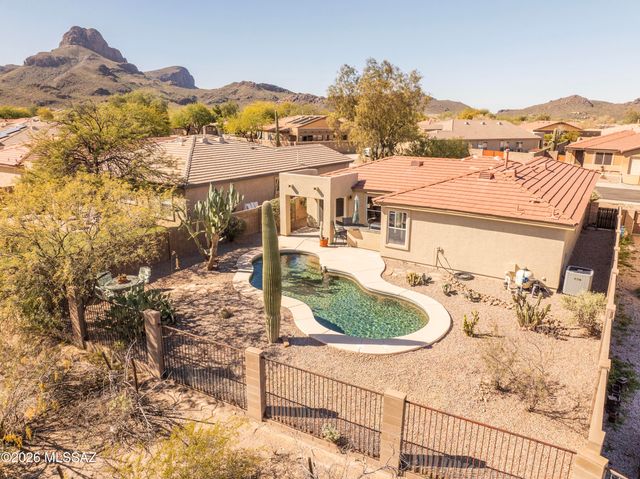 8194 N Iron Ridge Drive, Tucson, AZ 85743