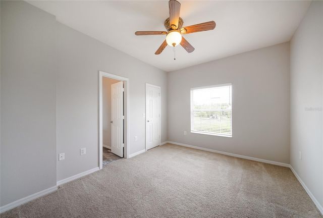 7633 PLANTATION CIRCLE 7633, University Park, FL 34201