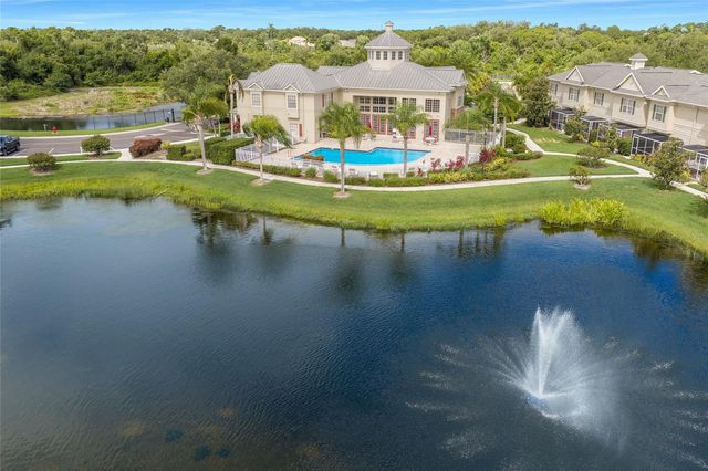 7633 PLANTATION CIRCLE 7633, University Park, FL 34201