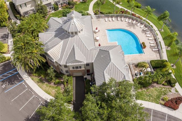 7633 PLANTATION CIRCLE 7633, University Park, FL 34201
