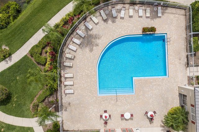 7633 PLANTATION CIRCLE 7633, University Park, FL 34201