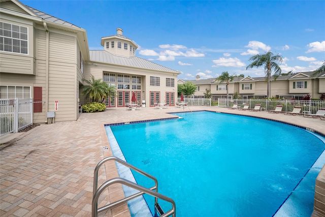 7633 PLANTATION CIRCLE 7633, University Park, FL 34201