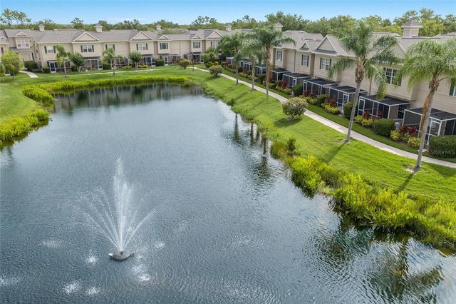 7633 PLANTATION CIRCLE 7633, University Park, FL 34201