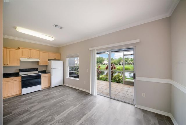 7633 PLANTATION CIRCLE 7633, University Park, FL 34201