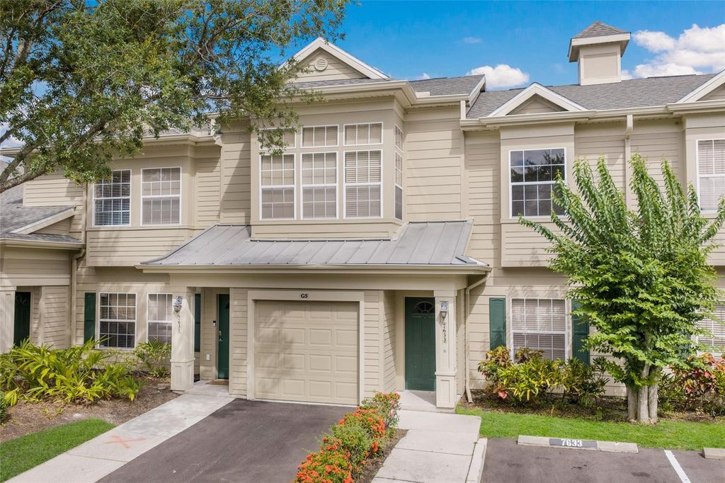 7633 PLANTATION CIRCLE 7633, University Park, FL 34201