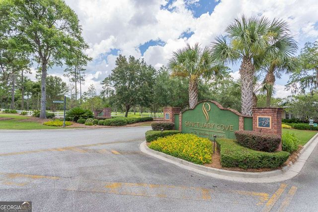 105 Lone Pine Court, Waverly, GA 31565