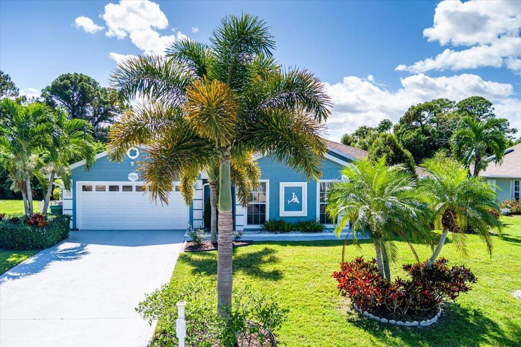 6876 Bronte Circle, Port St Lucie, FL 34952