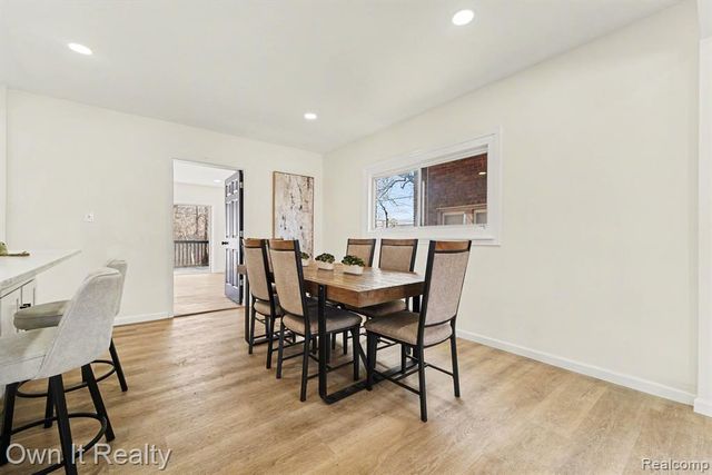 17150 Santa Barbara Drive, Detroit, MI 48221