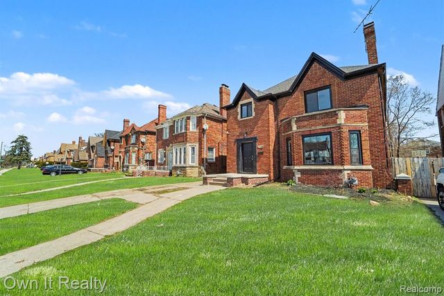 17150 Santa Barbara Drive, Detroit, MI 48221