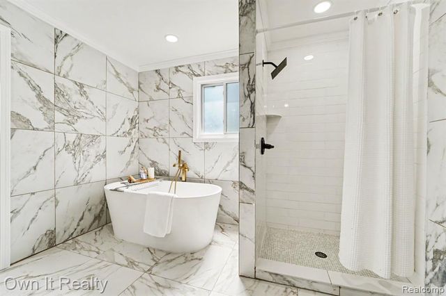 17150 Santa Barbara Drive, Detroit, MI 48221