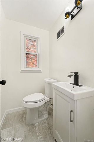 17150 Santa Barbara Drive, Detroit, MI 48221