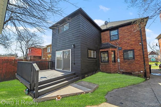 17150 Santa Barbara Drive, Detroit, MI 48221