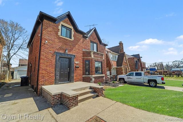 17150 Santa Barbara Drive, Detroit, MI 48221