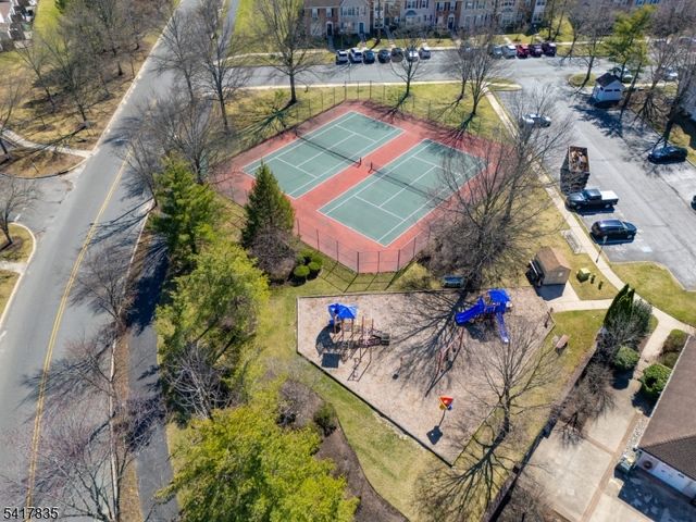 11 Lindsey Ct, Franklin Twp., NJ 08823