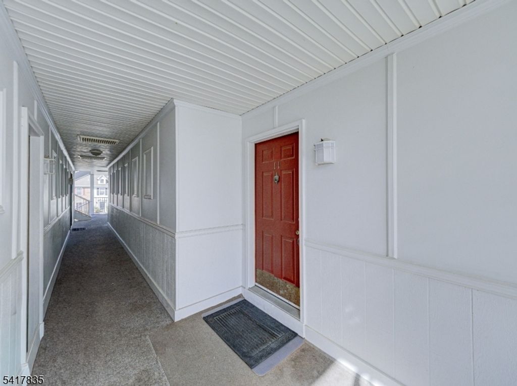 11 Lindsey Ct, Franklin Twp., NJ 08823 — photo 4