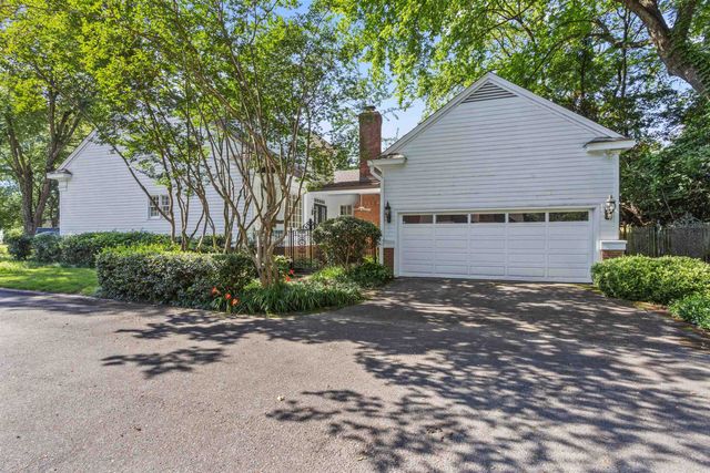 1591 E CLANLO DR, Memphis, TN 38104