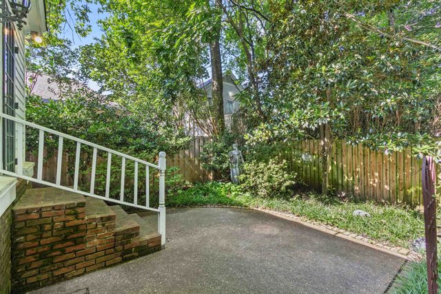 1591 E CLANLO DR, Memphis, TN 38104