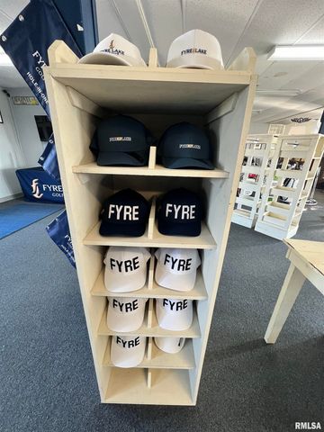 130 GLENVIEW Drive, Sherrard, IL 61281