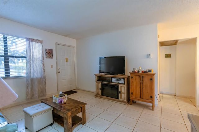 7137 Golf Colony Court 103, Lake Worth, FL 33467