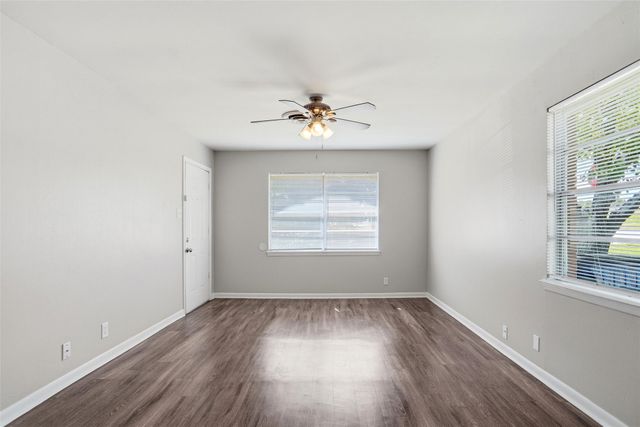 101 Glenhaven Drive, Azle, TX 76020