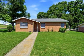 101 Glenhaven Drive, Azle, TX 76020