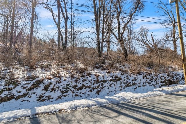 113 Fenton Road, Monson, MA 01057