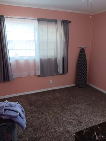 515 Devaughn St, Dothan, AL 36301