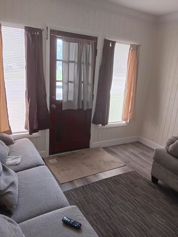 515 Devaughn St, Dothan, AL 36301