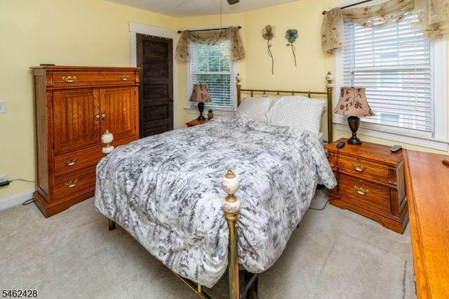 25 E Spring St, Somerville Boro, NJ 08876