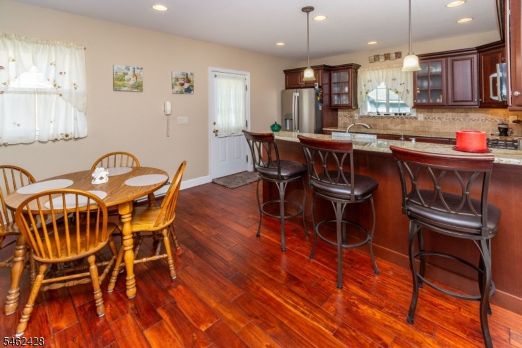25 E Spring St, Somerville Boro, NJ 08876 — photo 4