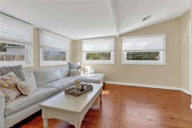 847 James ST, Fort Myers, FL 33916