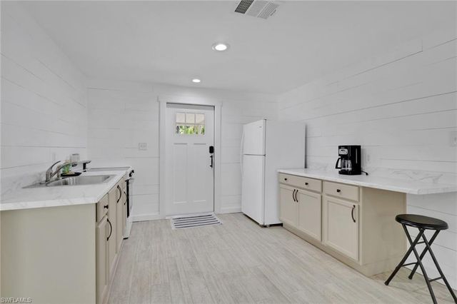 847 James ST, Fort Myers, FL 33916