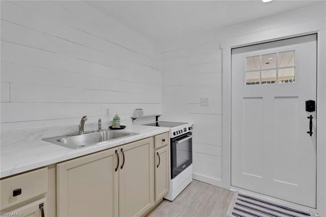 847 James ST, Fort Myers, FL 33916