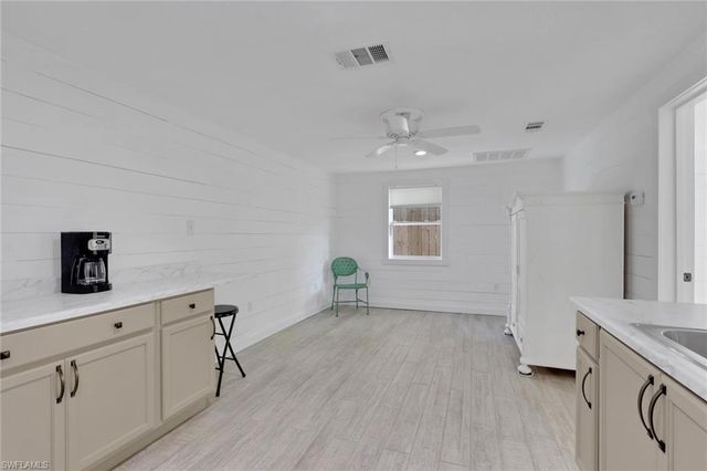 847 James ST, Fort Myers, FL 33916