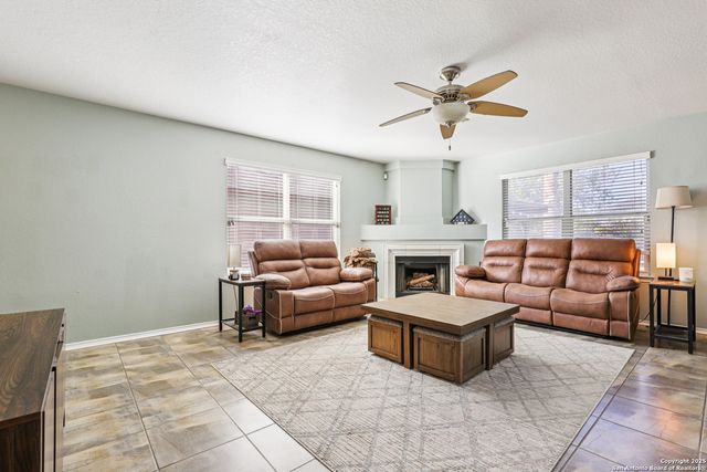 8915 Gathering Pass, Converse, TX 78109