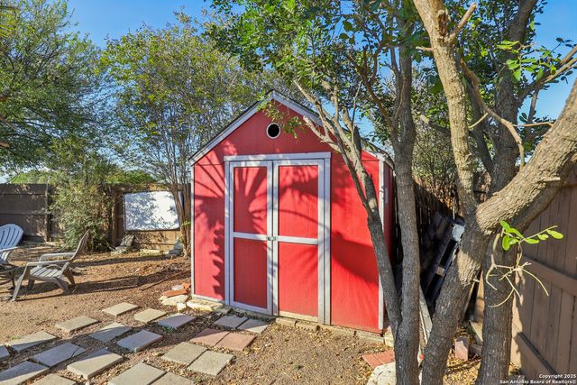 8915 Gathering Pass, Converse, TX 78109