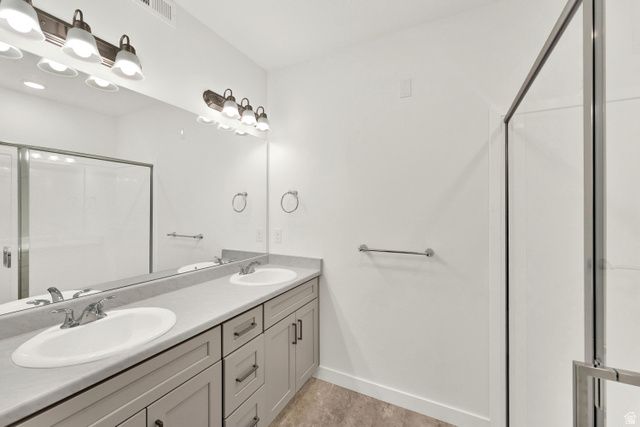 736 W W BLUE MAGIC LN, Midvale, UT 84047