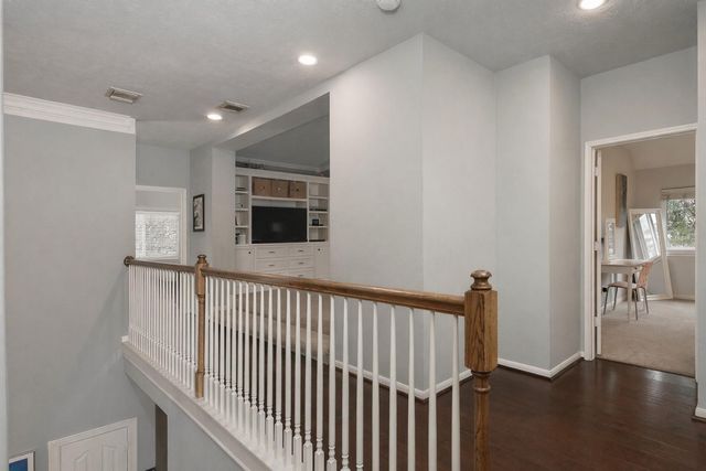 31 Bluff Creek Place, The Woodlands, TX 77382