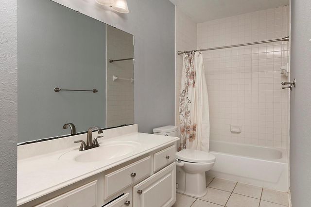 31 Bluff Creek Place, The Woodlands, TX 77382