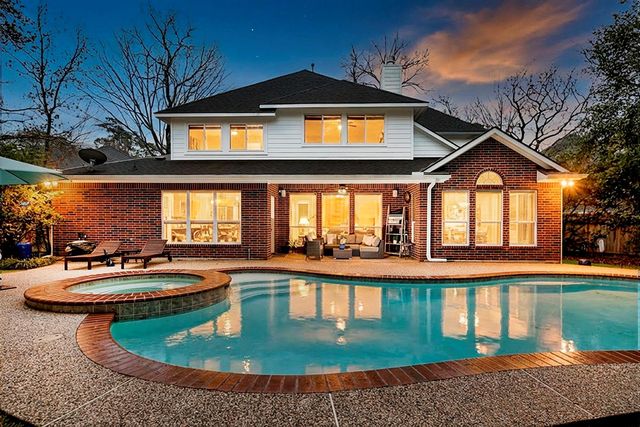 31 Bluff Creek Place, The Woodlands, TX 77382